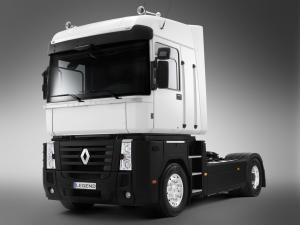 Renault Magnum Legend 2011 года
